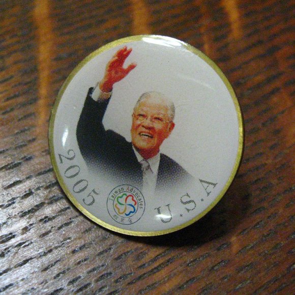 Lee Teng-Hui 2005 USA Souvenir Lapel Pin - Picture 1 of 4